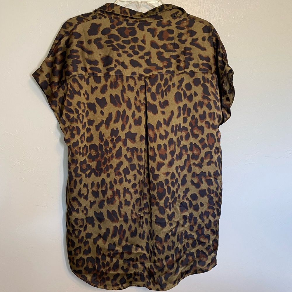 Button Up Top - Picture 2 of 4